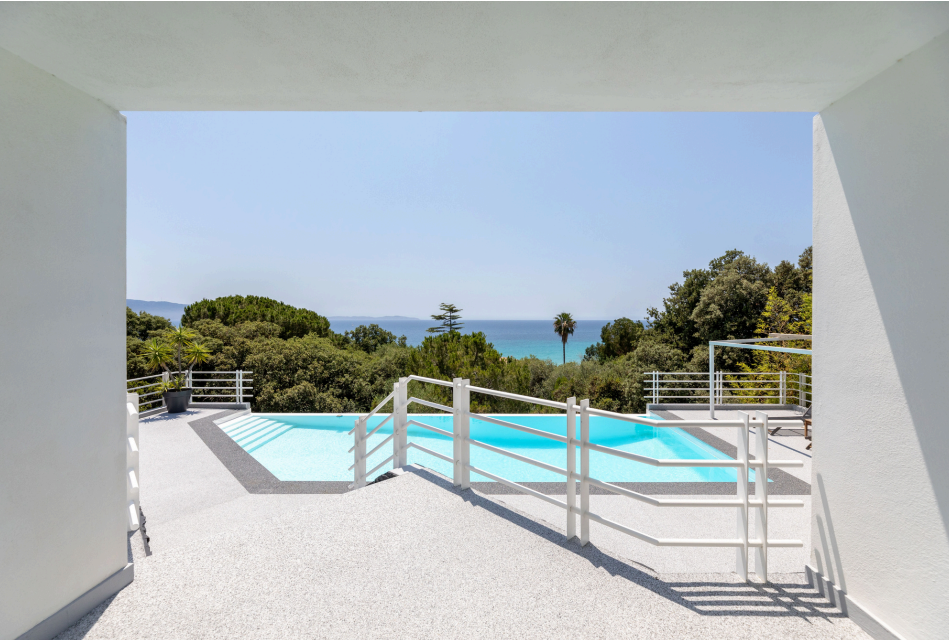 ForteCast terrace and pool deck with seamless poured surface